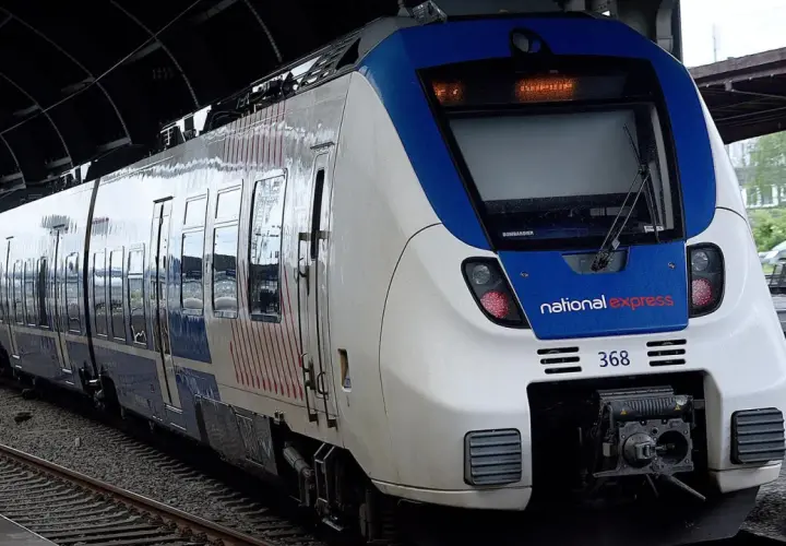 National Express Zug 368 steht bereit für die Fahrt nach re 4 nrw.