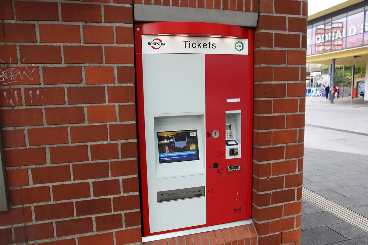 BOGESTRA Ticketautomat für den NRW Nahverkehr. Hier kaufen Sie Fahrkarten für Bus und Bahn.