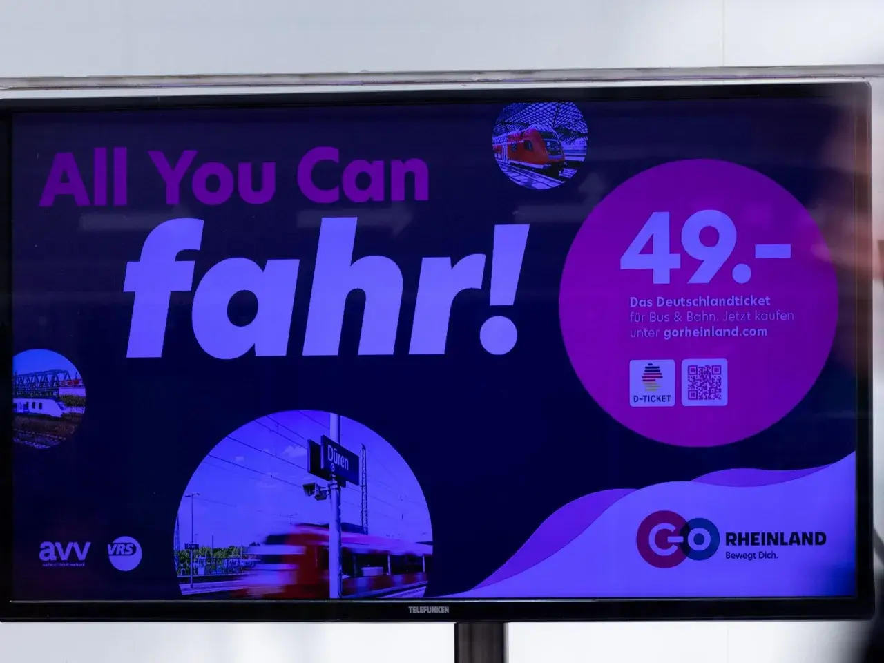 Das Deutschlandticket für 49€ ermöglicht unbegrenzte Fahrten in Deutschland und auch in den Niederlanden.