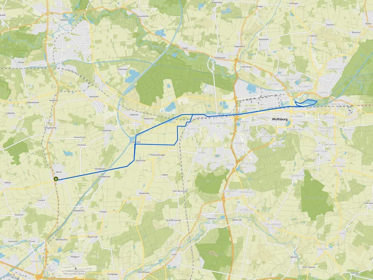 Radrouten Niedersachsen: Karte zeigt eine geplante Fahrradtour von Meine nach Wolfsburg durch grüne Landschaften und kleine Ortschaften.