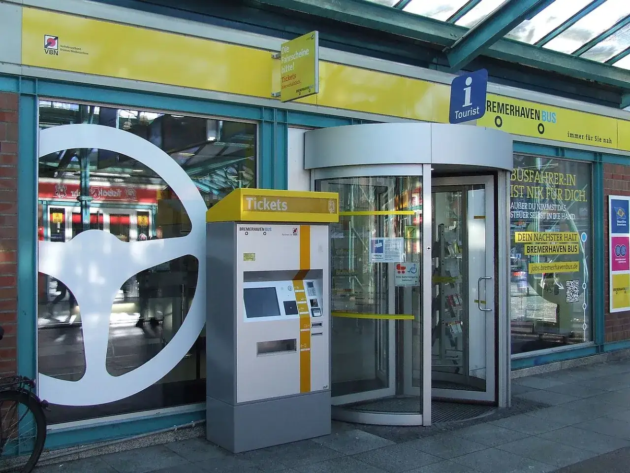 Fahrkartenautomat f&uuml;r Bremerhaven Bus. Hier kann man alte Fahrscheine umtauschen und neue kaufen.
